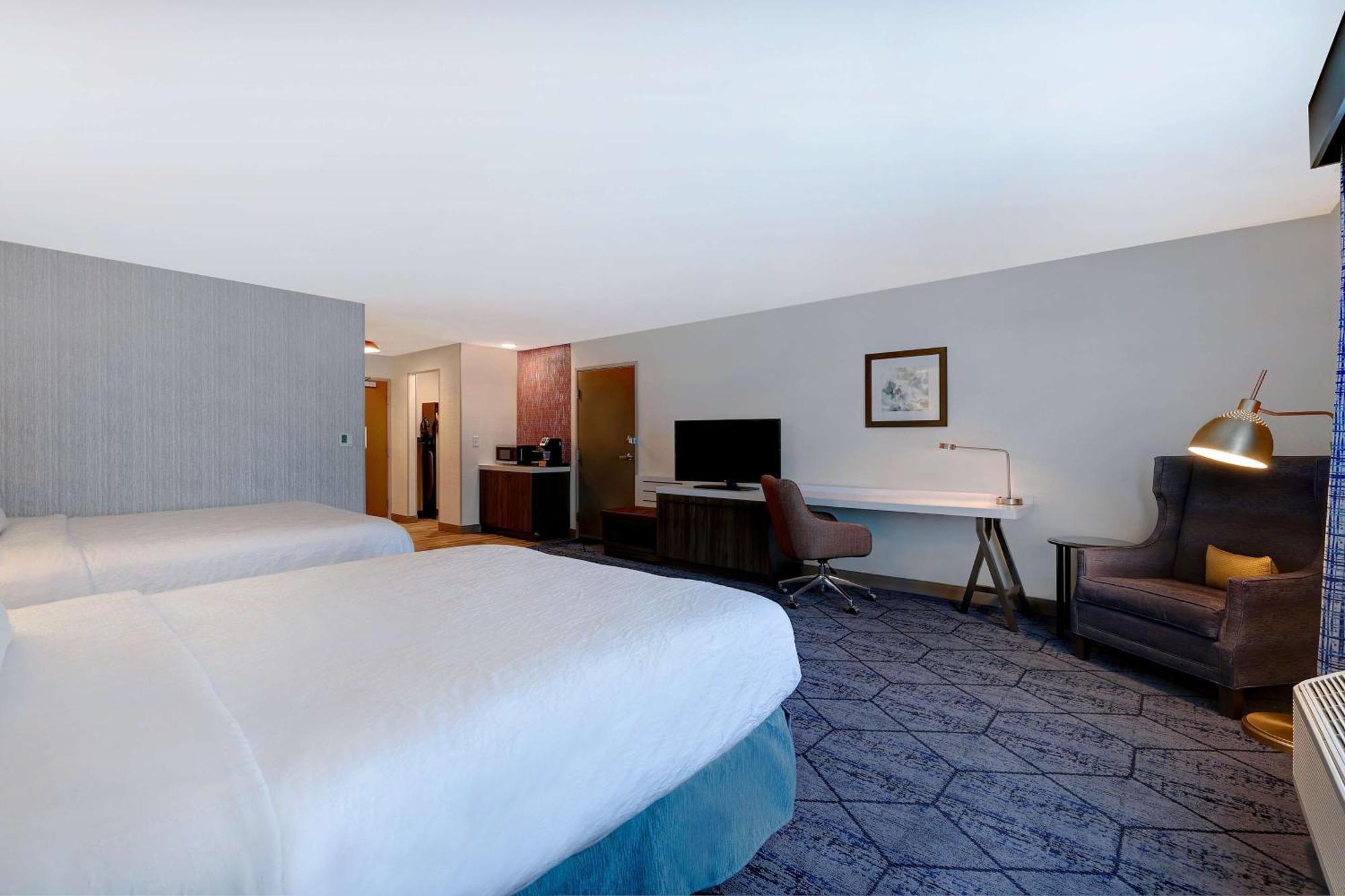 Hilton Garden Inn Cedar Rapids Dış mekan fotoğraf