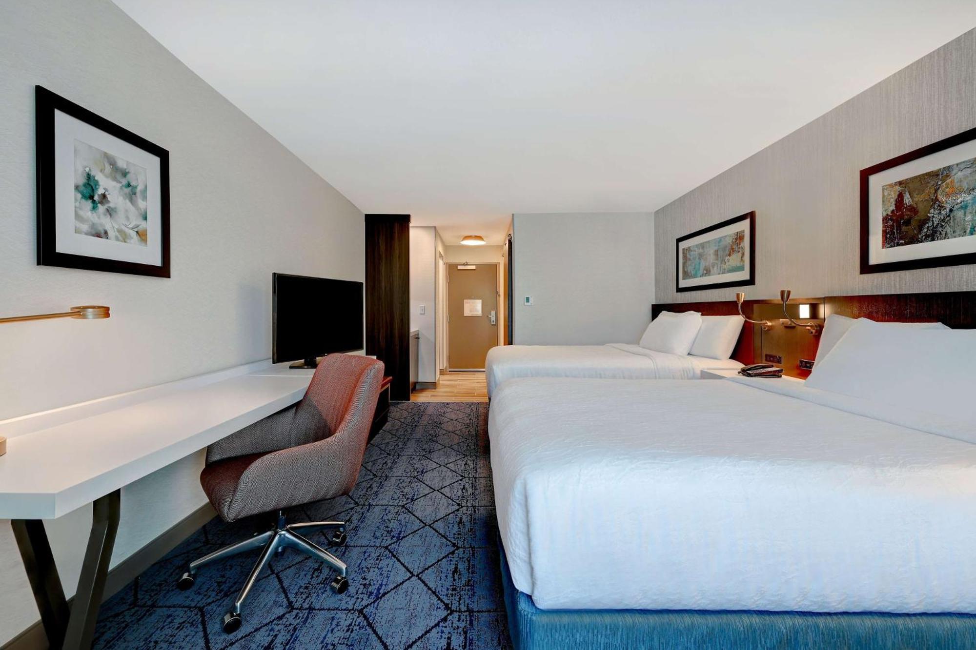 Hilton Garden Inn Cedar Rapids Dış mekan fotoğraf