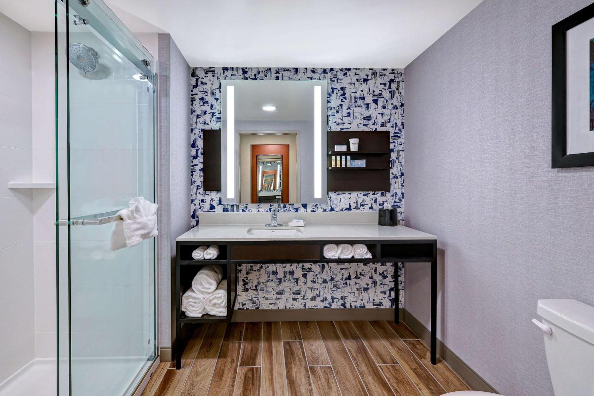 Hilton Garden Inn Cedar Rapids Dış mekan fotoğraf